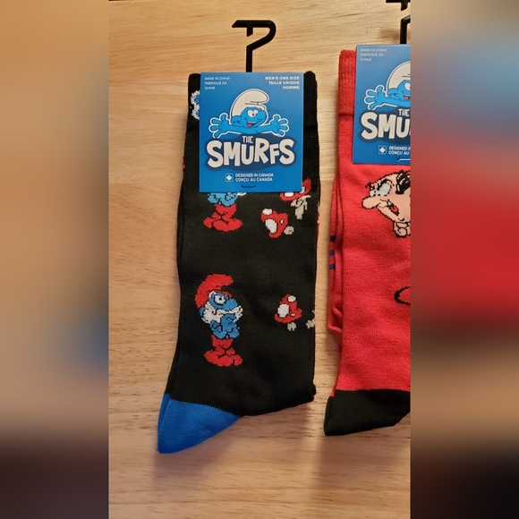3 Pairs of Mens Smurf Crew Socks New - Picture 2 of 4